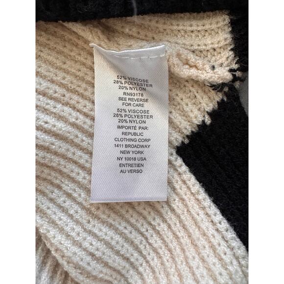 NEW T TAHARI Tan Long Sleeve Crew Neck Pullover Sweater Size M - Picture 6 of 6